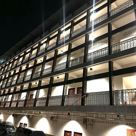 Tokyo Hotel Nakhonratchasima Eksteriør billede